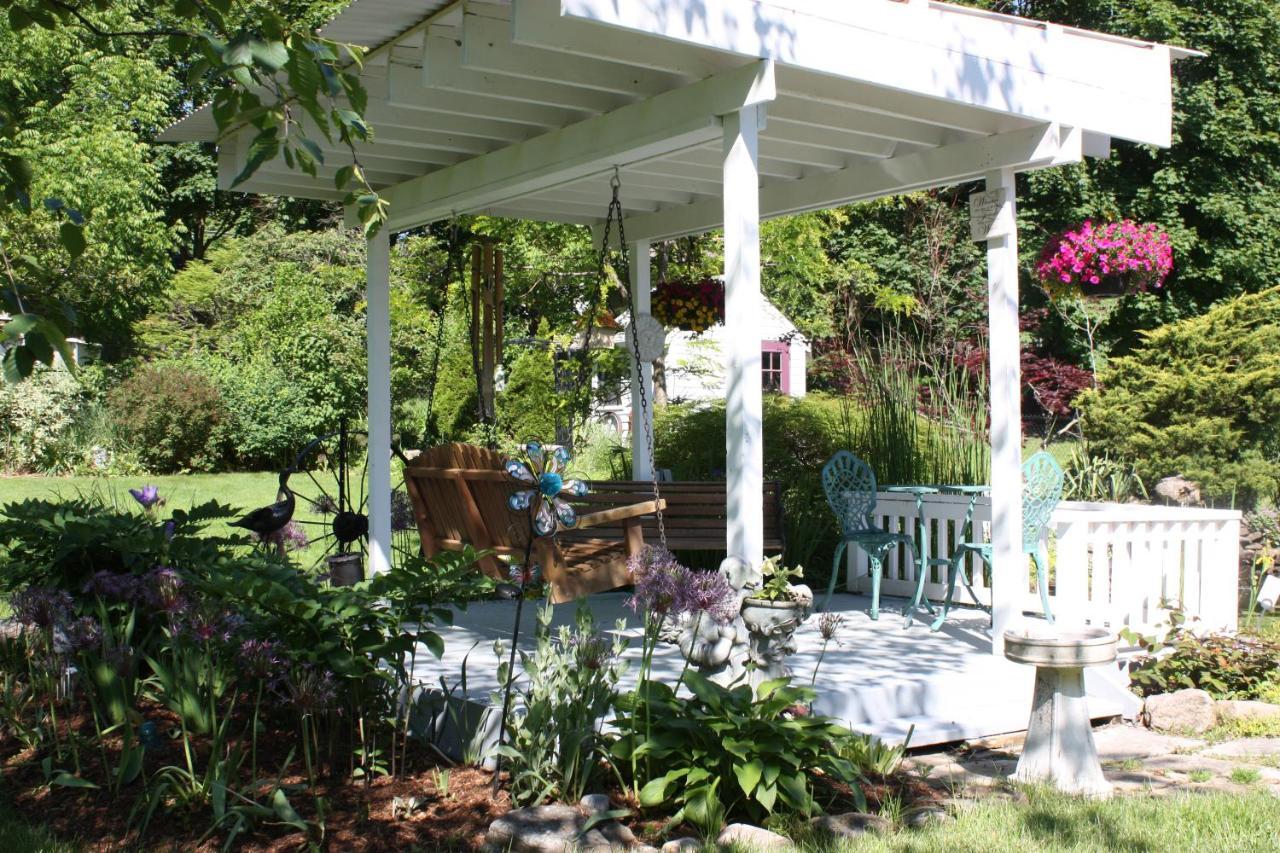 Cayuga Carrousel Bed & Breakfast المظهر الخارجي الصورة