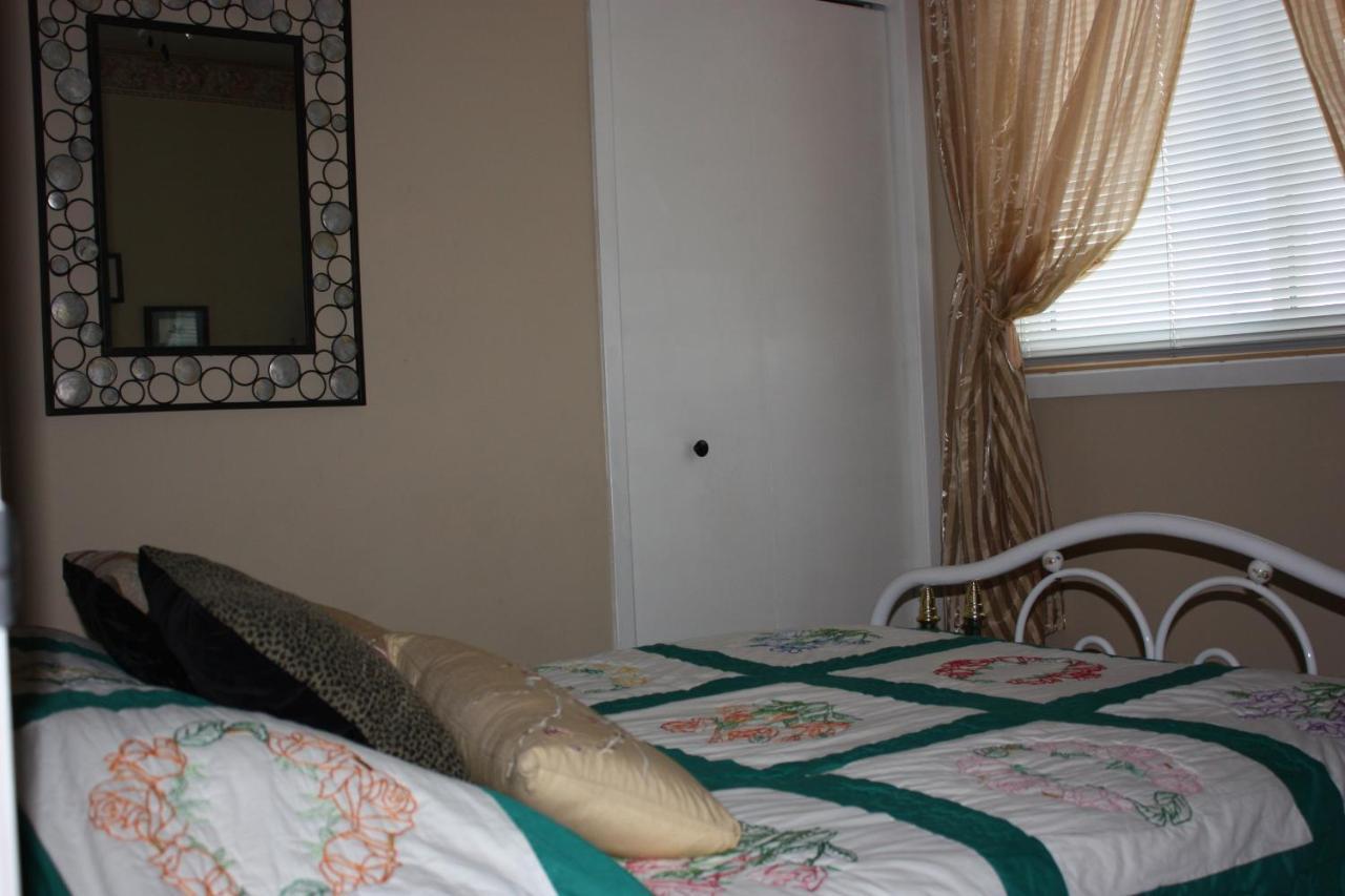 Cayuga Carrousel Bed & Breakfast الغرفة الصورة