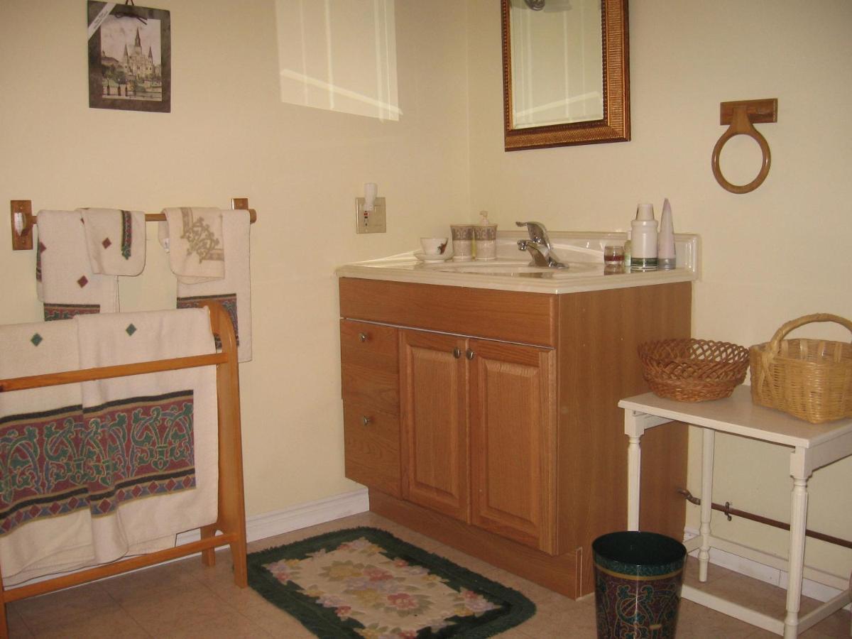 Cayuga Carrousel Bed & Breakfast المظهر الخارجي الصورة