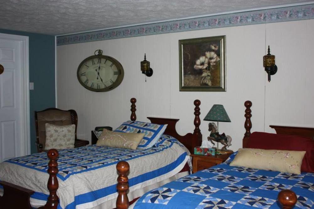 Cayuga Carrousel Bed & Breakfast المظهر الخارجي الصورة