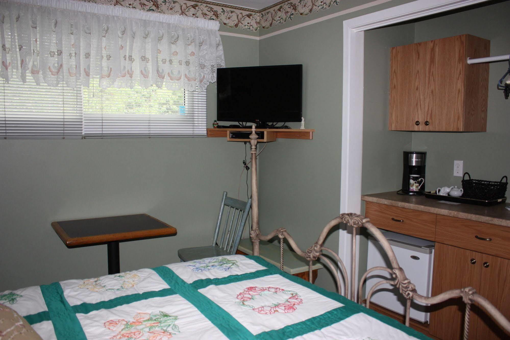 Cayuga Carrousel Bed & Breakfast المظهر الخارجي الصورة
