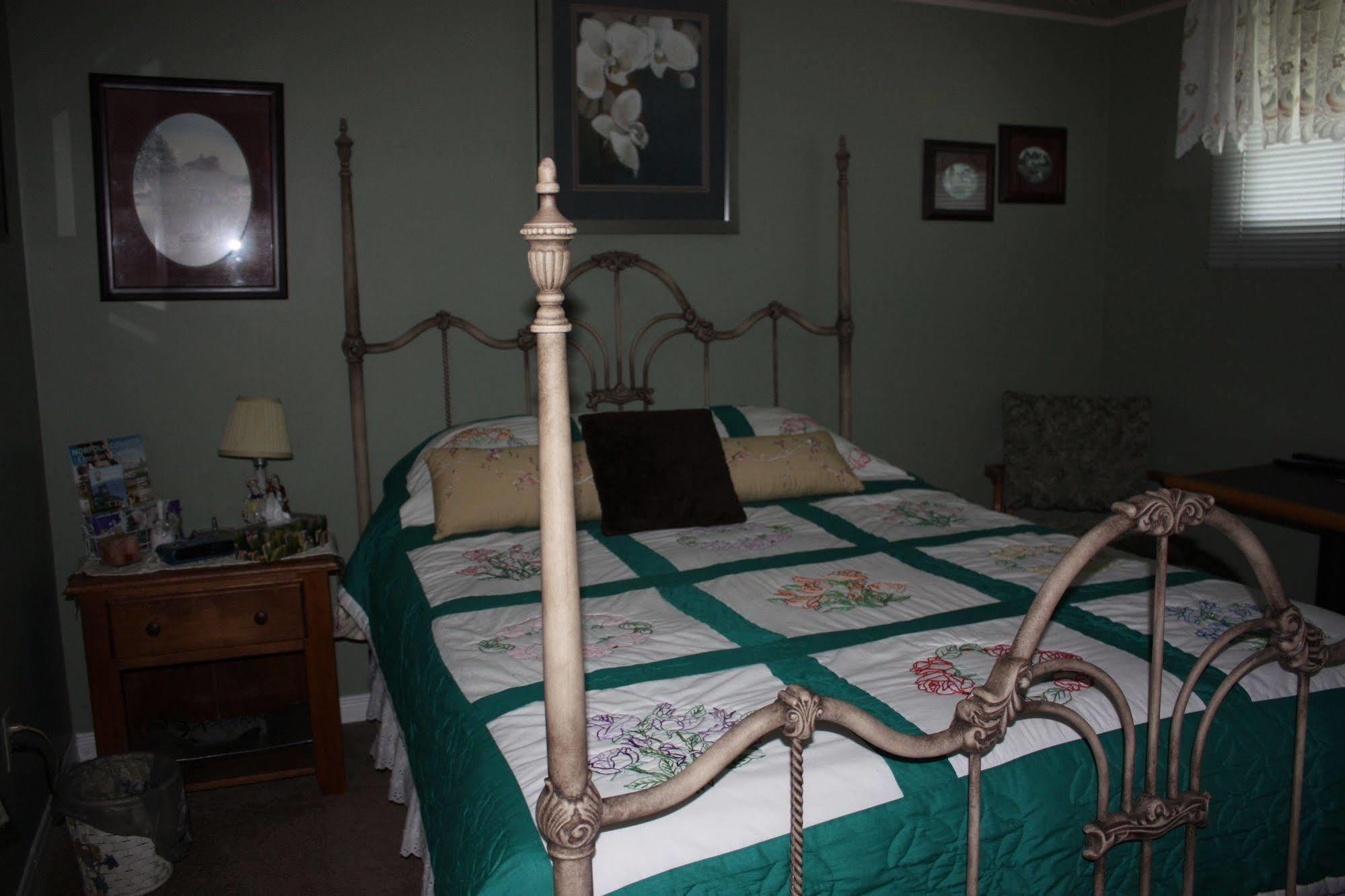 Cayuga Carrousel Bed & Breakfast المظهر الخارجي الصورة